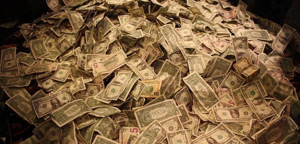 Economie - Les 26 personnes les plus riches détiennent autant d'argent ...